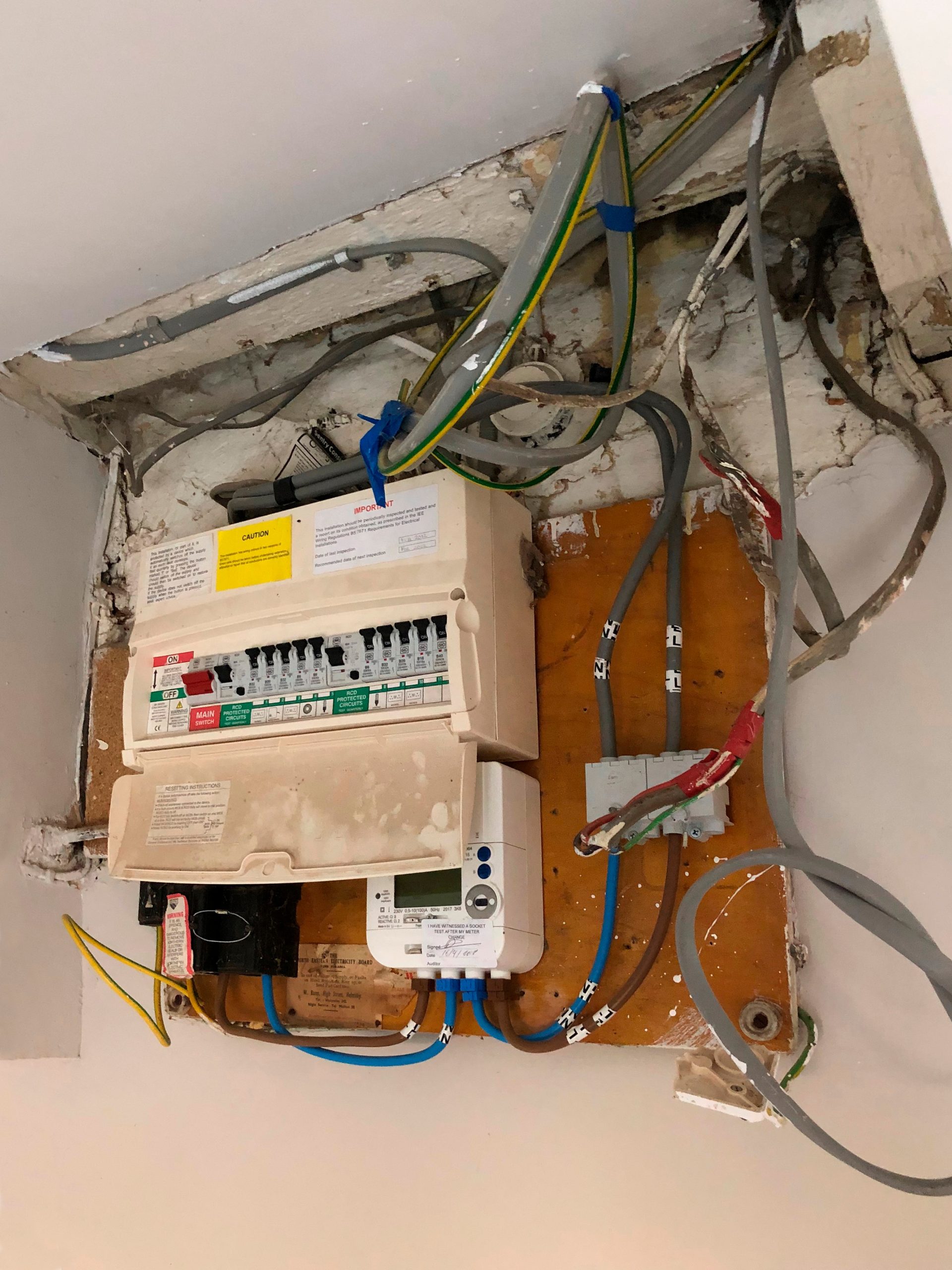Pro-Lec Electrical Old Consumer Unit